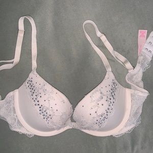 Victoria’s Secret padded Demi bra 32 A 32A
